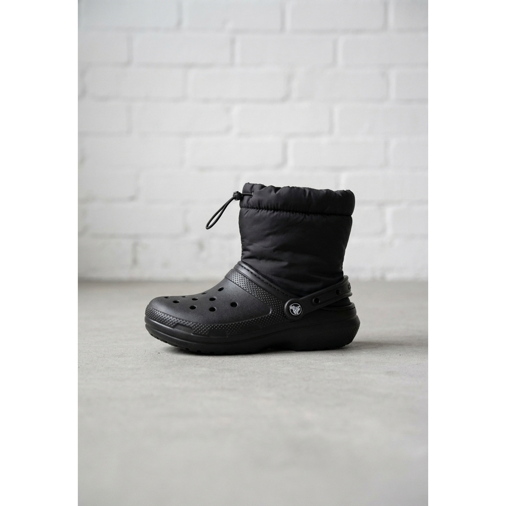 NEW CROCS women's classic lined neo puff boots in black